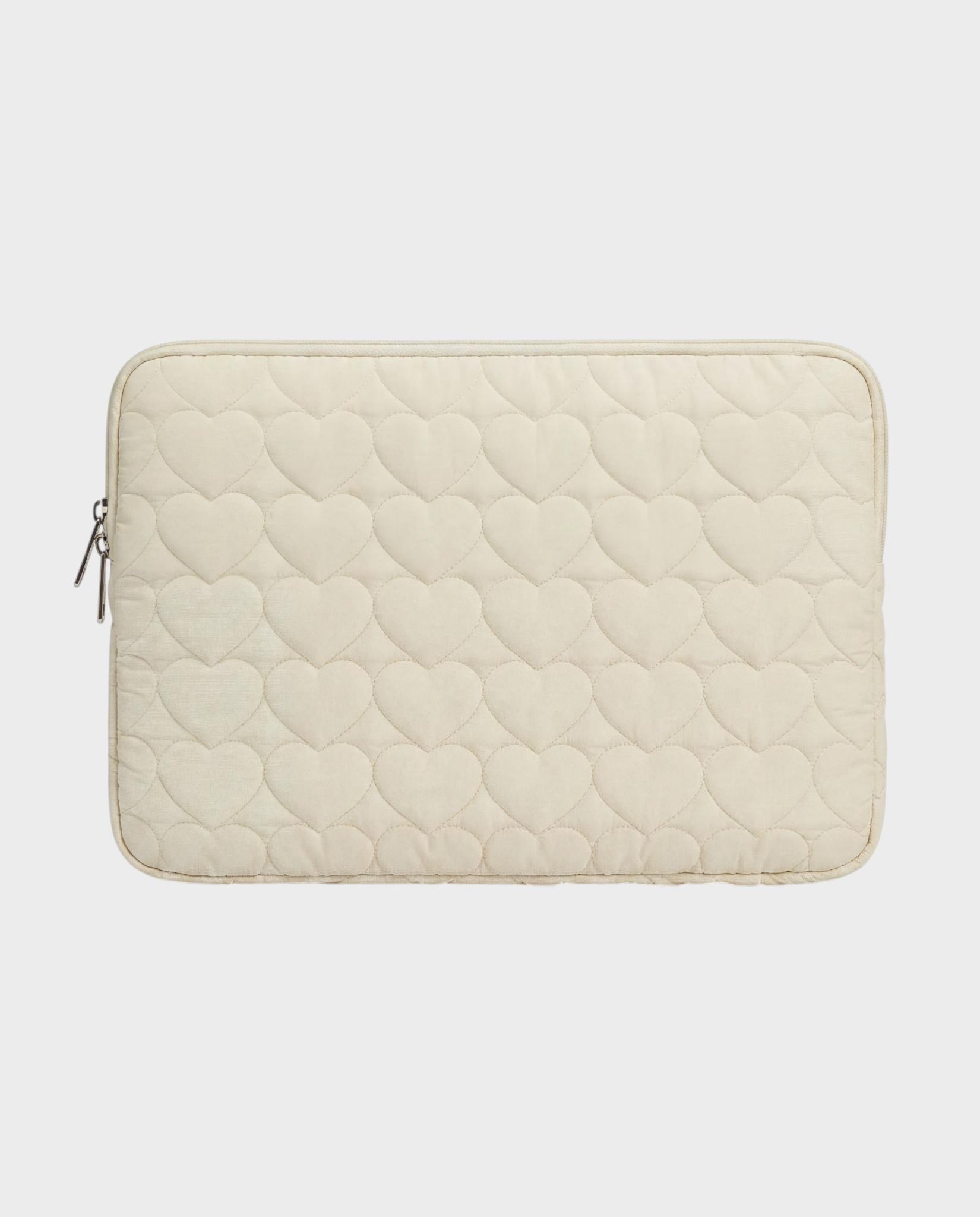 Image of Alba iPad & tablet sleeve cream quilted hearts – Komye (view 1)