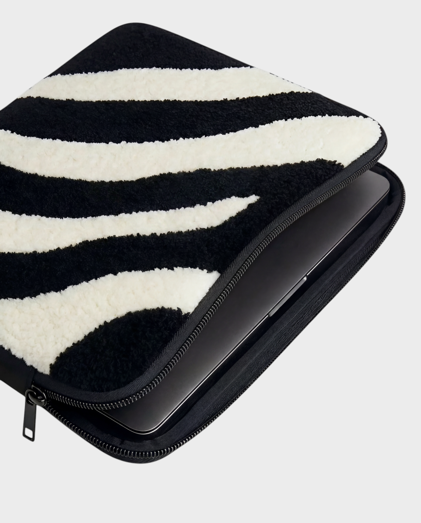 Image of Ivory laptop sleeve 13-14 inch zebra – Komye (view 5)