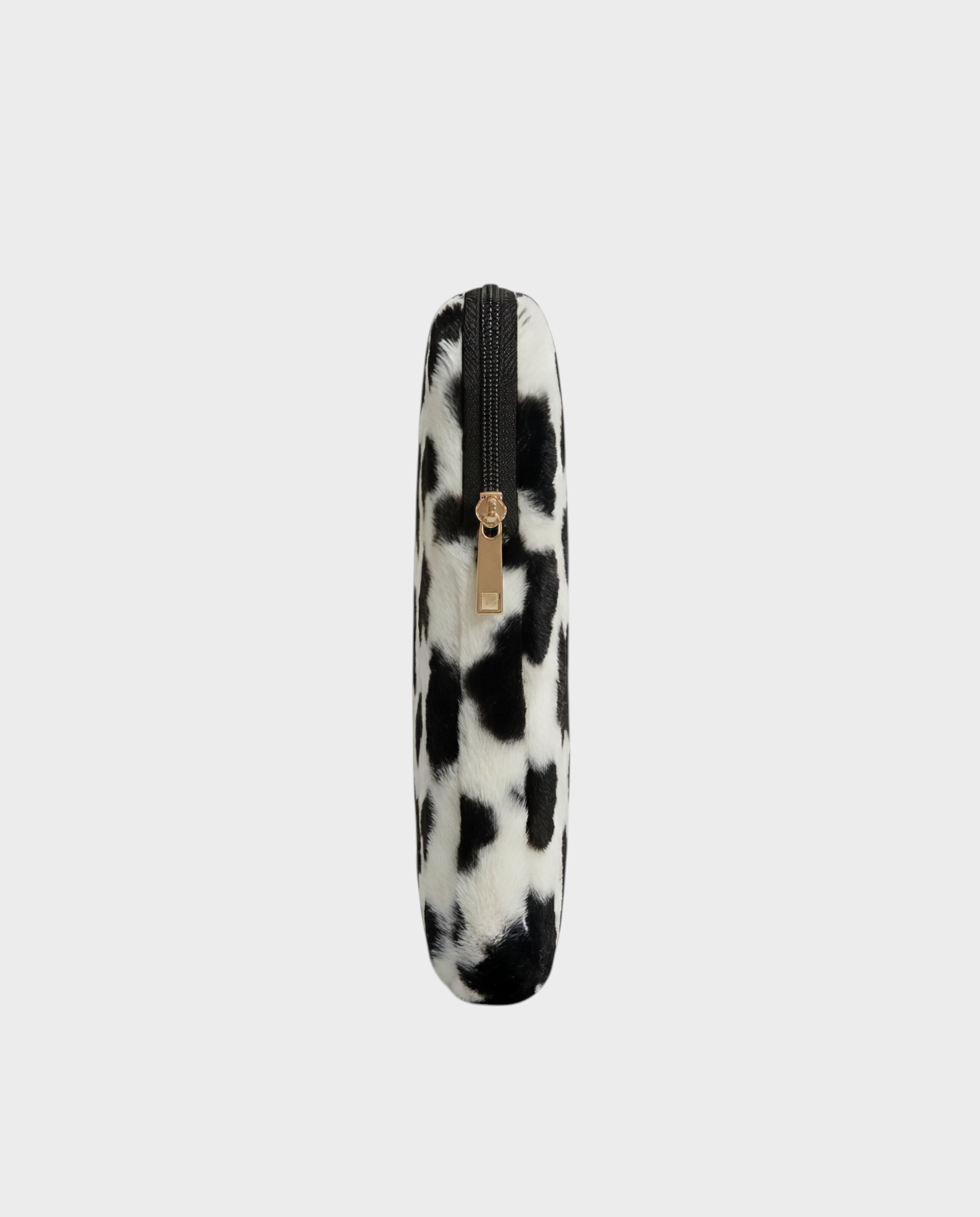Image of Milky laptop sleeve 15-16 inch black and white cow – Komye (view 4)