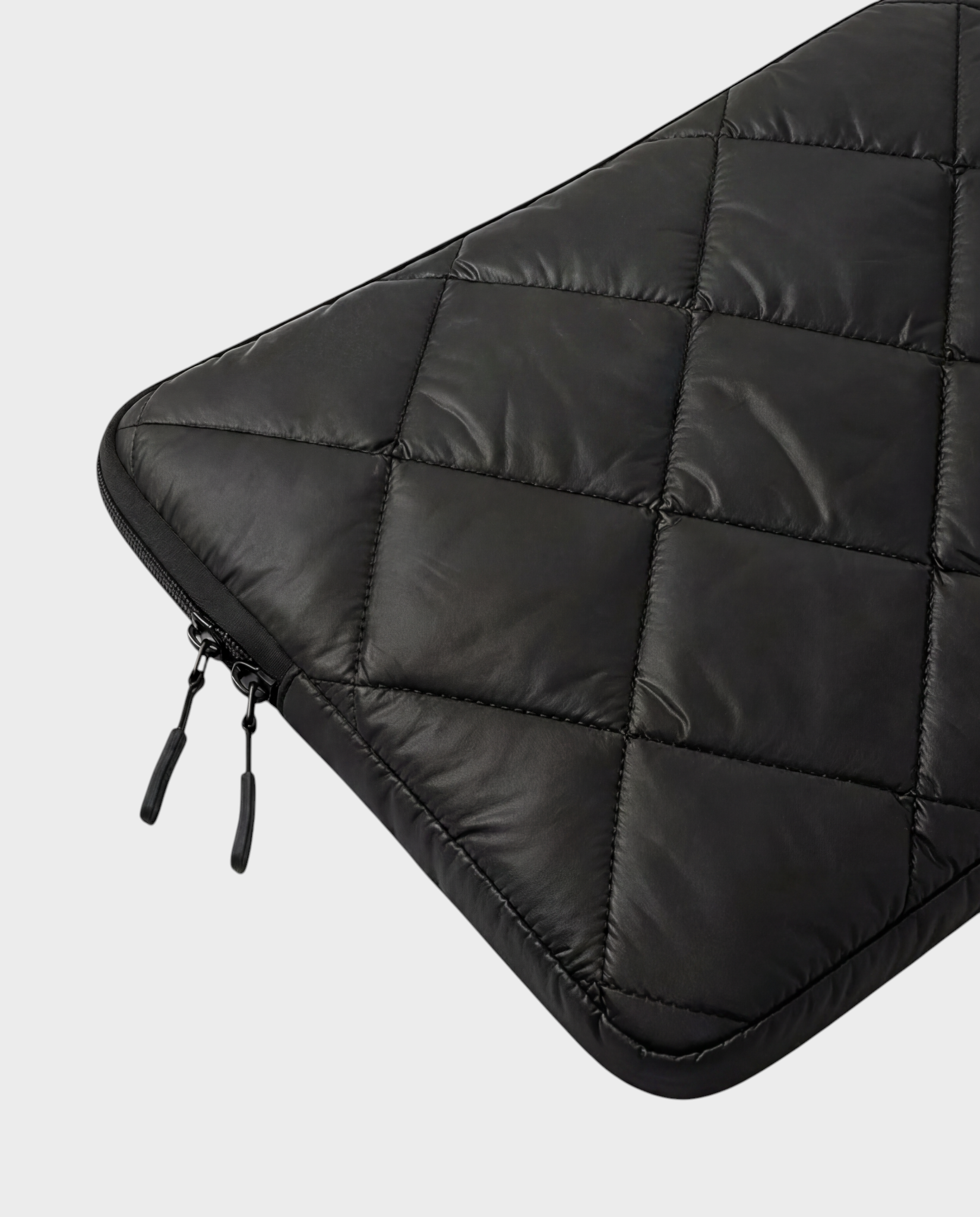Image of Night laptop sleeve 15-16 inch quilted black – Komye (view 3)