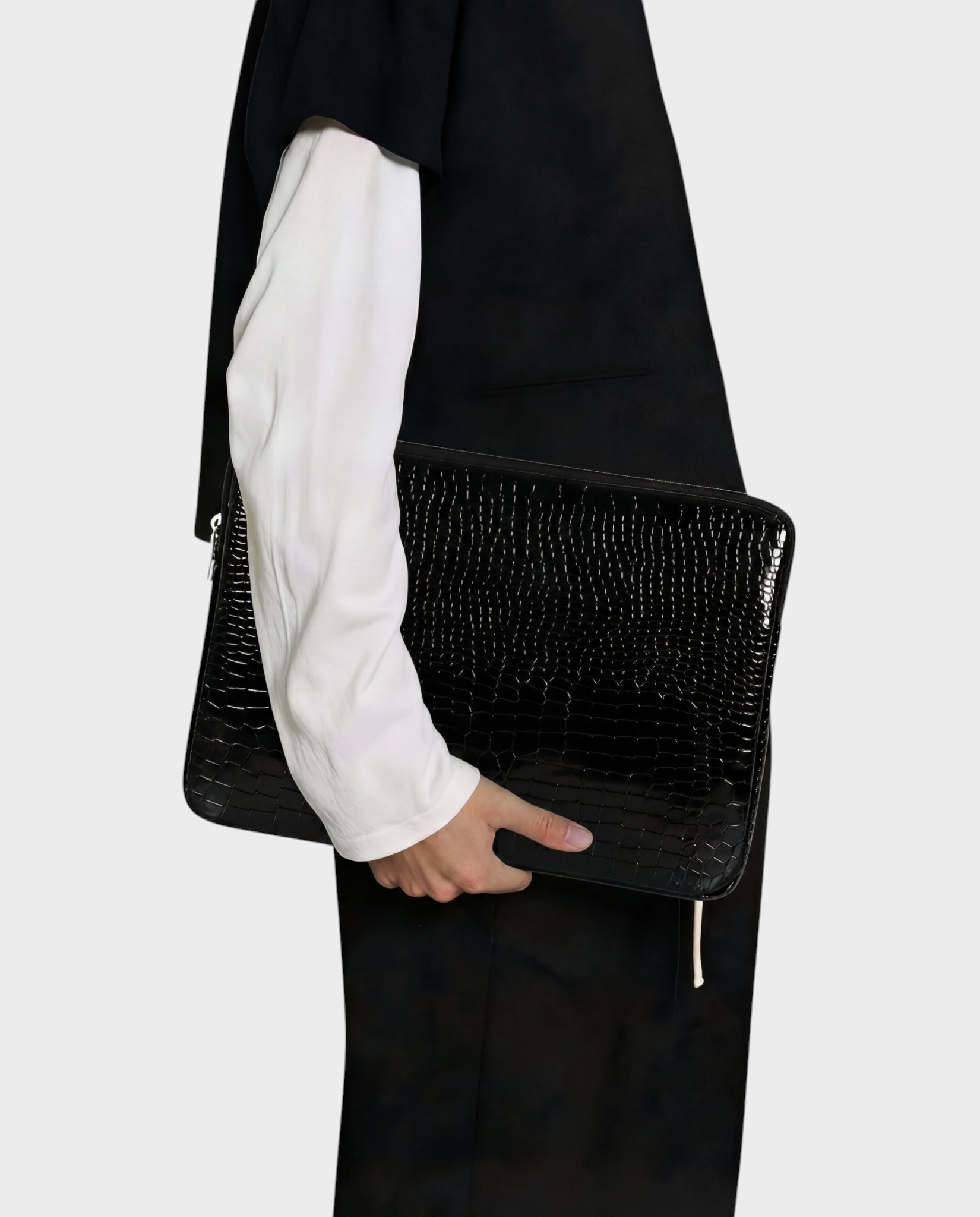 Image of Onyx laptop sleeve 13-14 inch black vegan leather – Komye (view 1)