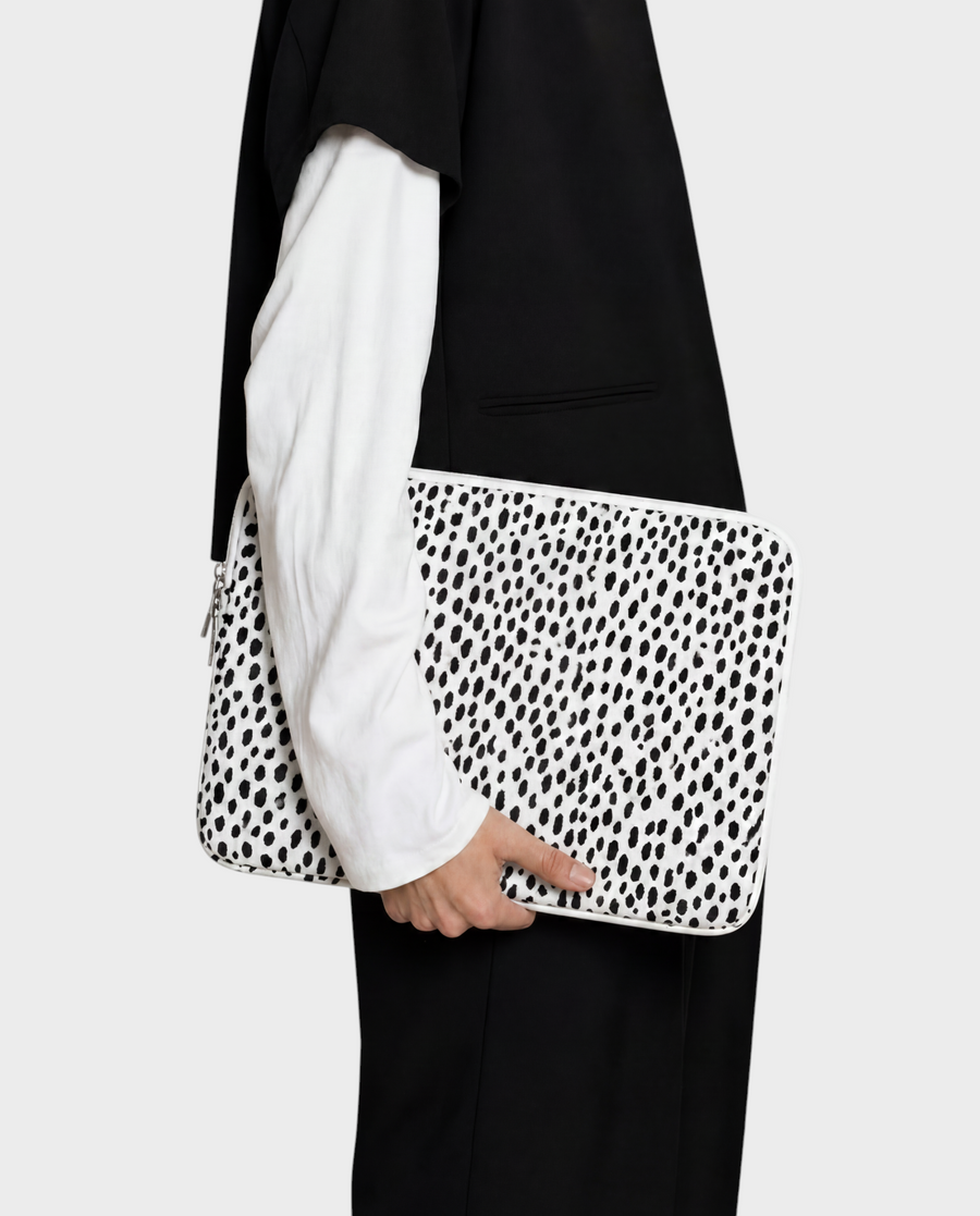 Mira – White Spotted – iPad & Tablet Sleeve