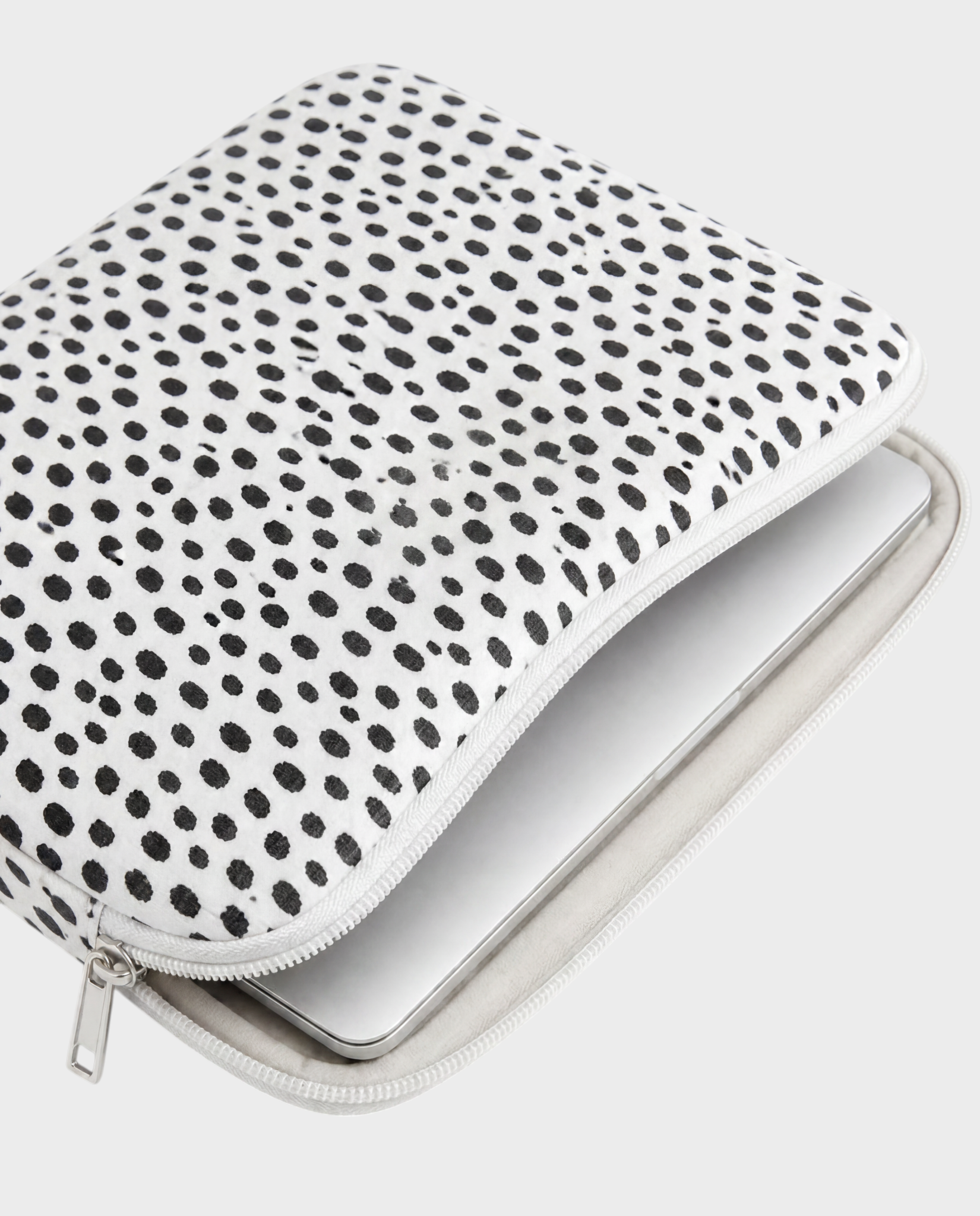 Image of Mira iPad & tablet sleeve white – Komye (view 2)