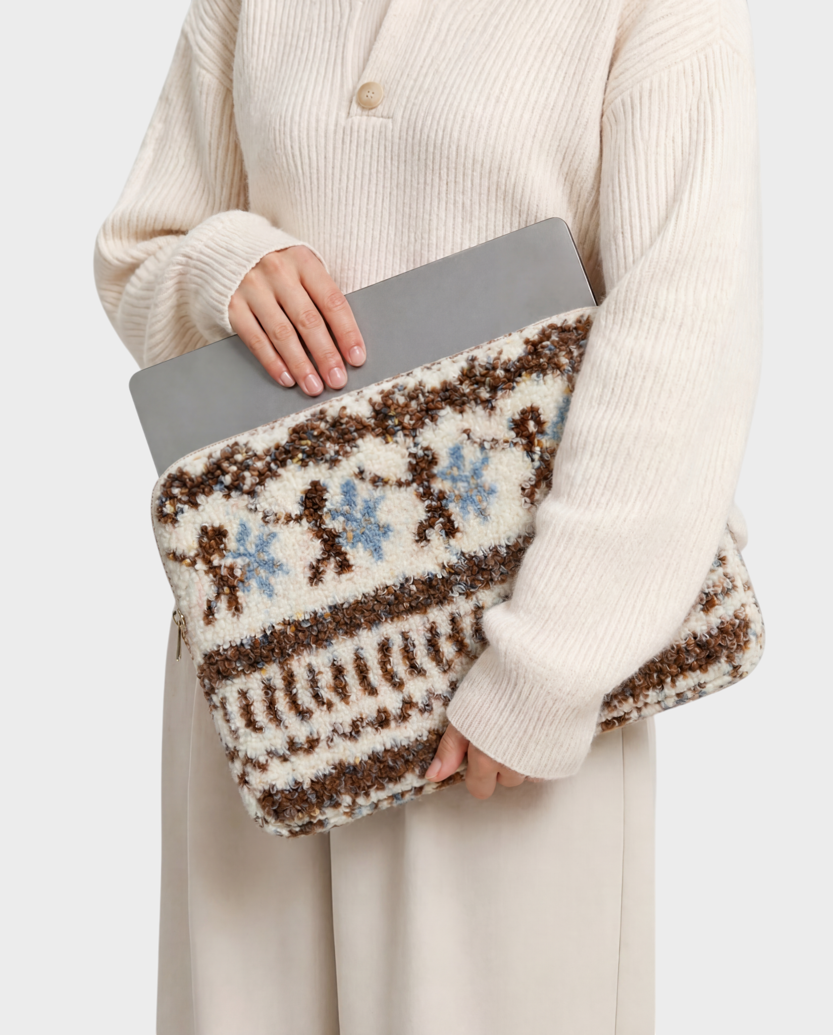 Image of Nordi iPad & tablet sleeve cream – Komye (view 1)
