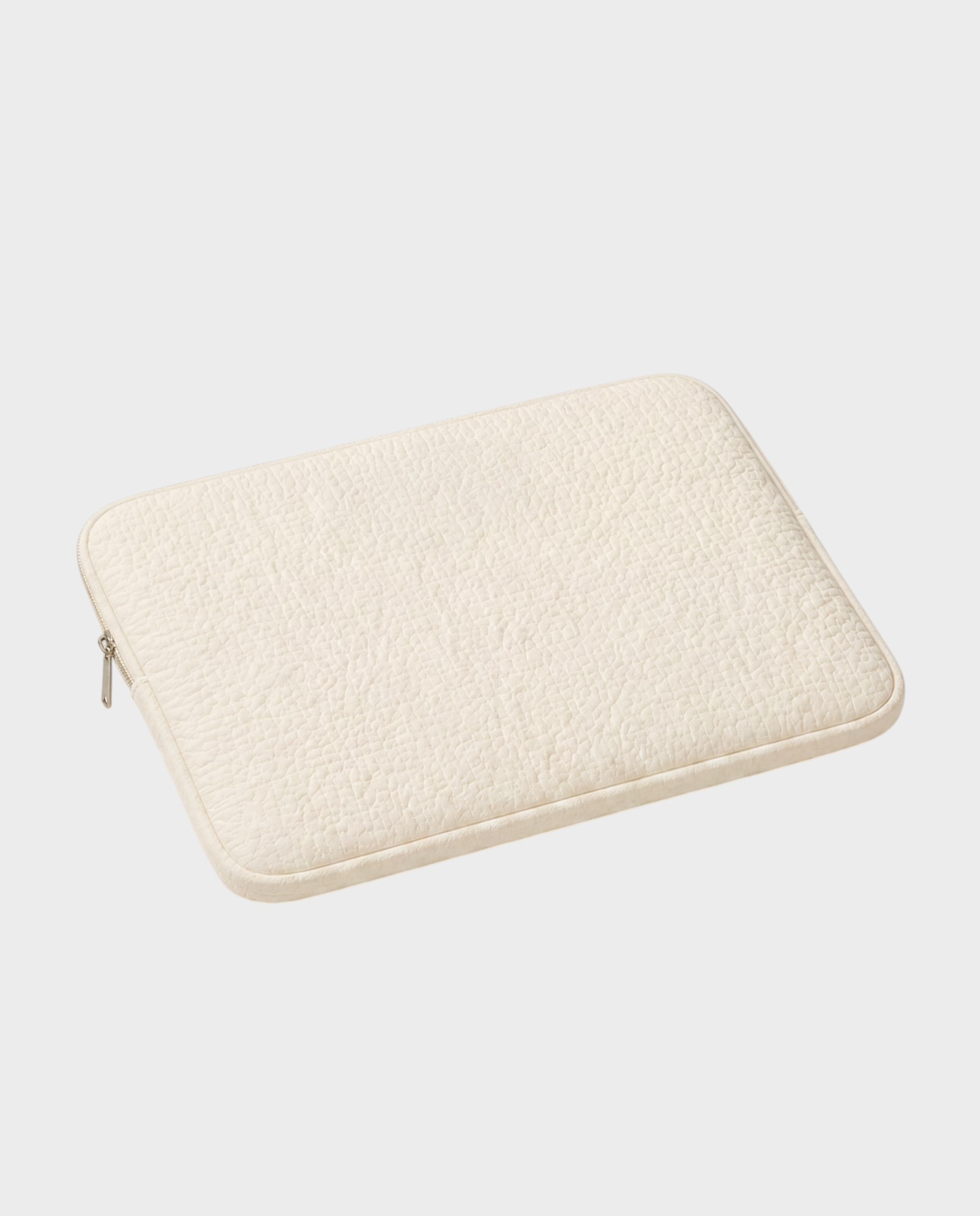 Image of Pearl iPad & tablet sleeve ivory – Komye (view 4)