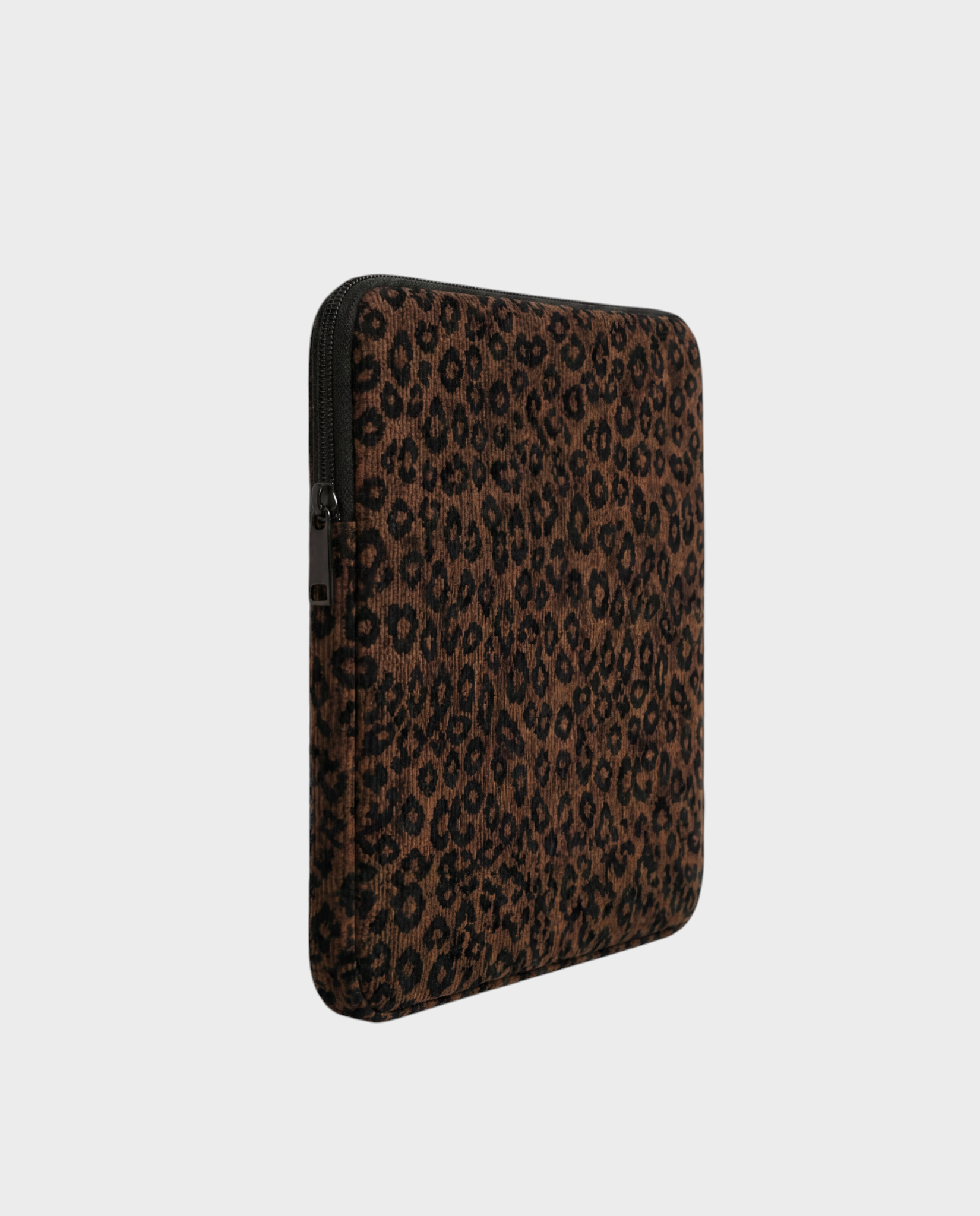 Image of Sienna iPad & tablet sleeve cocoa – Komye (view 4)